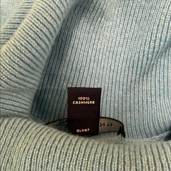 *Lands' End 100% Cashmere Women's Sky Blue Turtleneck Sweater (sz M/P) - Picture 5 of 5